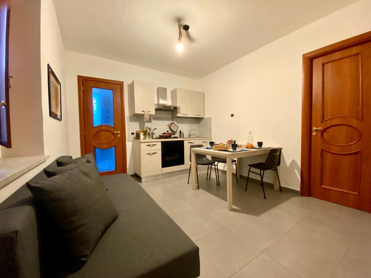 Casa Con Terrazzo In Centro Apartment Naples Luaran gambar