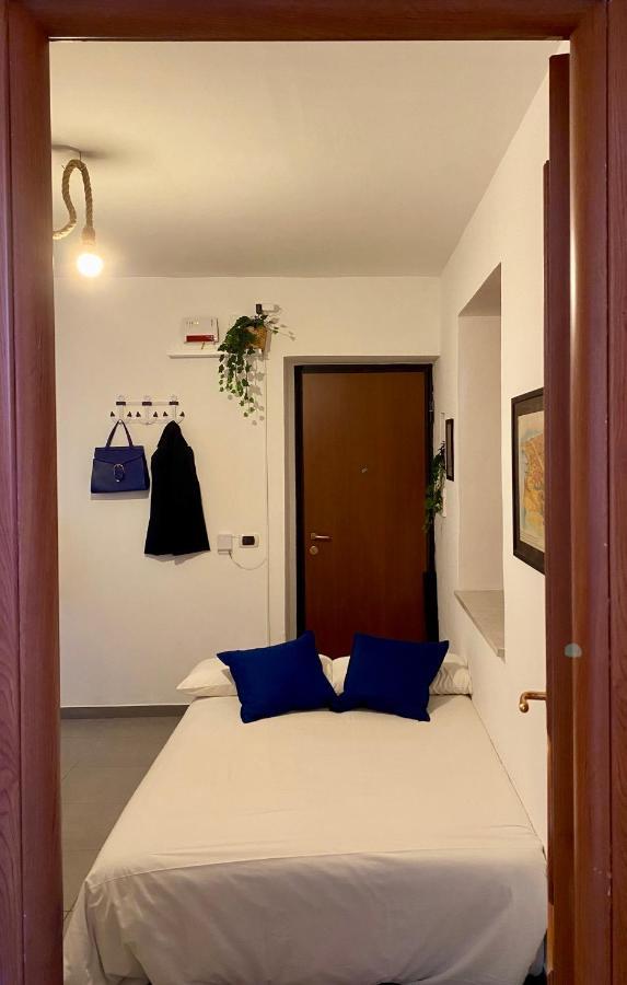 Casa Con Terrazzo In Centro Apartment Naples Luaran gambar