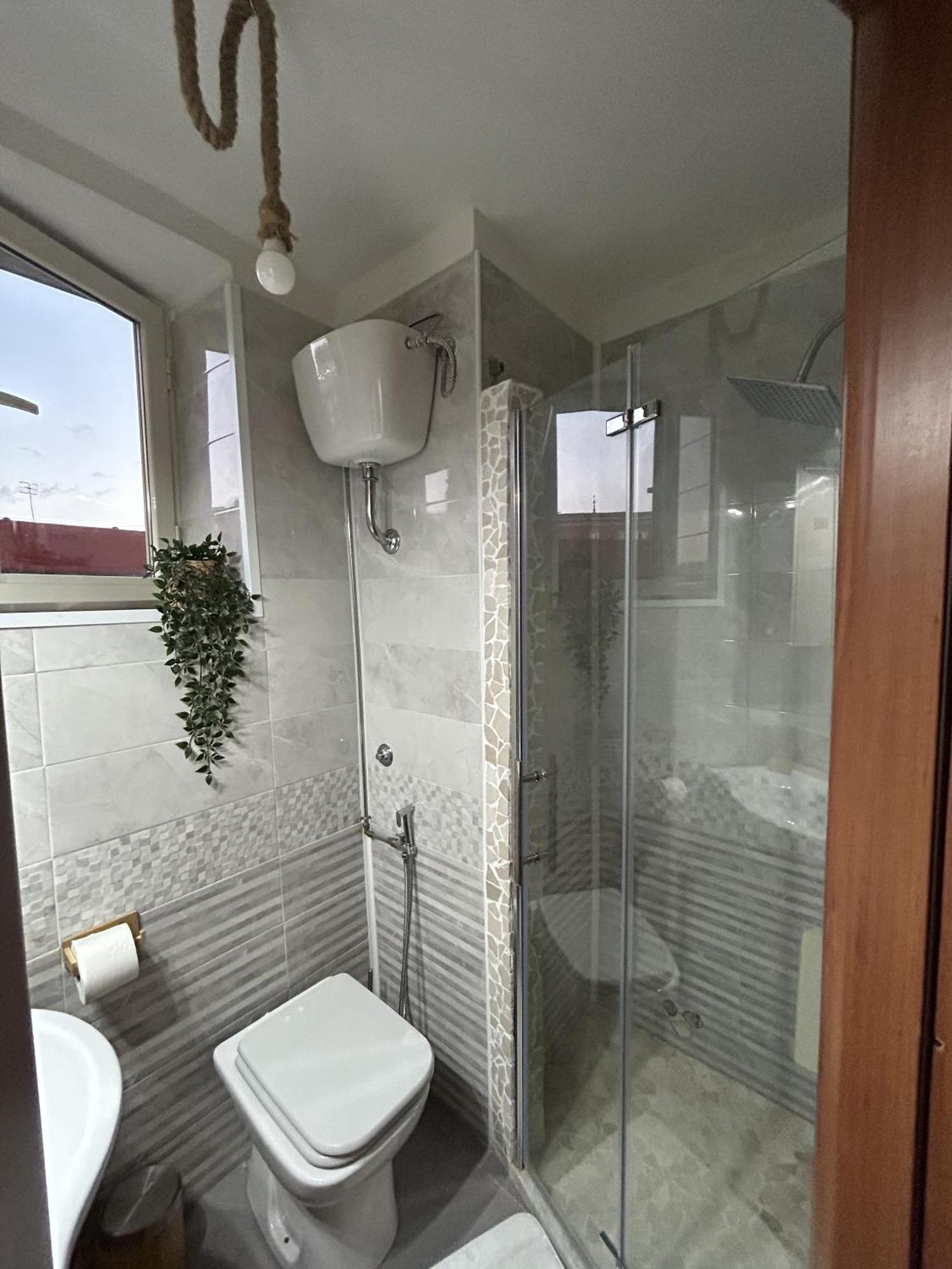 Casa Con Terrazzo In Centro Apartment Naples Luaran gambar